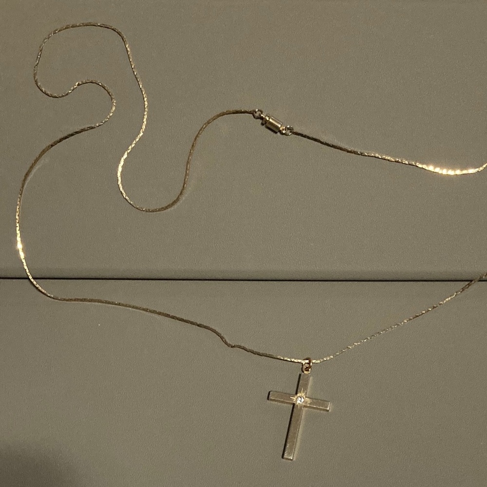 Cross with chain